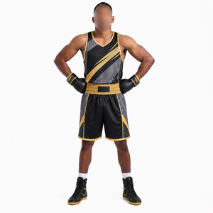 Ensemble de boxe noir et or en polyester, vêtements d'entraînement avec gants et short, durable, toutes saisons - Product Image 1