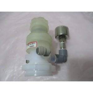 Régulateur Furon 1102691 avec manomètre, UPRM-144-060-M - Équipements et pièces semi-conductrices de renommée mondiale - Product Image 1