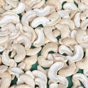 Noix de cajou en gros W240, prix compétitif, emballage OEM ODM Santigo - Product Image 1