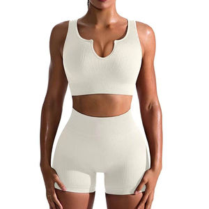 Ensemble de sport et yoga pour femmes grandes tailles, respirant, soutien-gorge de sport léger, short de sport uni, deux pièces pour femmes - Product Image 4