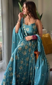 Robe Anarkali en soie Dola de qualité supérieure, soie froissée, imprimé numérique, broderie de perles, dupatta, entièrement cousue, tenue de soirée vintage - Product Image 1