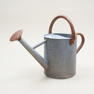 Customized Galvanized Metal Watering Can Durable Outdoor <b>Garden</b> Watering Tool with Rustic Finish For Wholesale Suppliers - Product Image 6