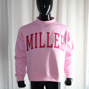 Sudadera MILLER PINK con cuello alto, 100% rojo, con apliques bordados, cuello ancho, CLUSH INDUSTRIES - Product Image 3