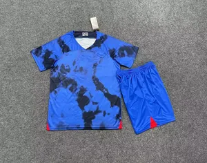 Uniformes de football pour adultes, hommes, impression numérique personnalisée, maillot de football OEM, vêtements de sport à séchage rapide, 100% polyester - Product Image 4