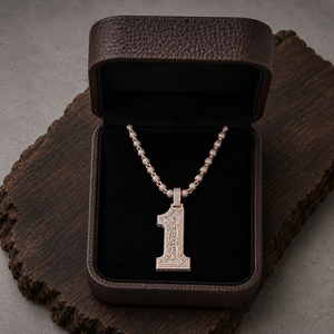 Pendentif personnalisé Hip Hop Iced Out numéro 1 en argent 925 avec lettre en moissanite et diamant - Product Image 4