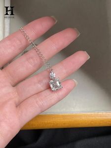 Colgante de Diamante con Corte Asscher Personalizado al por Mayor, Diseño Minimalista en Oro, Joyería Fina con Diamante Certificado IGI/GIA - Product Image 5