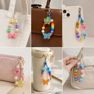 Kit de fabrication de breloques de sac et porte-clés DIY, boîte portable transparente avec perles papillon et fleur, pour sacs à dos, pendentifs de téléphone et loisirs créatifs - Product Image 3