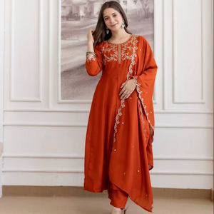 女式 Vichitra 丝绸刺绣上衣下装套装 微细全内里 Vichitra 丝绸围巾 刺绣边饰 民族风派对服装 - Product Image 3