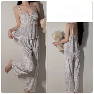 Conjunto de pijama de 2 piezas para mujer, camiseta con tirantes finos de encaje, pantalones largos, ropa de estar en casa para mujer - Product Image 6