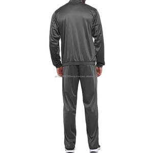Ensemble de survêtements de sport pour hommes en polyester de haute qualité avec logo personnalisé, motif uni, vêtements de sport d'été, survêtement personnalisable - Product Image 4