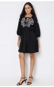 เดรสยาวแบบใหม่มาแรง เซ็กซี่ คอโอ ลายโพลีนีเชียน แขน 3/4  เดรสลำลอง สวยสง่า ทรงตรง โอเวอร์ไซส์ ดีไซน์สวยที่สุดสำหรับผู้หญิง - Product Image 4