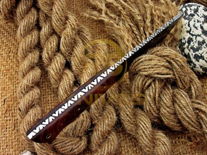 Couteau de chasse à lame fixe en acier Damas, entièrement forgé, personnalisable, avec manche en bois, pour le camping et la survie en extérieur - Product Image 6