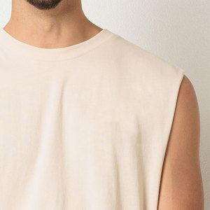 LEDBURY Fashion Sleeveless Plain Cropped <b>Stringer</b> Front Pocket Tank Top Crew Neck Polyester/Cotton Sporty Custom Color Loose - Product Image 4