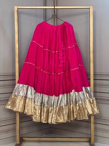 Lehenga en rayonne spéciale Navratri avec travail Gota Patti et finition en dentelle Kodi, vêtement coloré pour Navratri. - Product Image 2