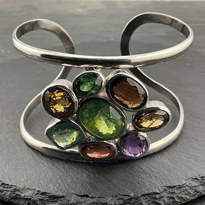 Brazalete Torcido Floral de Plata de Ley con Circonitas Cúbicas Multicolores, Estilo Vintage, Hecho a Mano, Joyería Elegante - Product Image 5