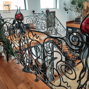 Rampe d'escalier décorative en fer forgé KHP, intérieur/extérieur, haute qualité, durable, fabriquée au Vietnam, facile à installer, pour maisons modernes. - Product Image 2