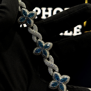 Bracelet gourmette cubaine Premium HIPHOP SPARKLE Fleur Bleue en Argent 925 et Moissanite, Bijou de luxe style Punk, Pièce d'exception, Cadeau - Product Image 2