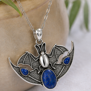 Pendentif Lapis Lazuli ovale avec serti clos, fait main, en laiton, breloque de collier en pierre précieuse, bijoux plaqués or et argent - Product Image 3