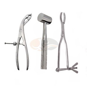 Kit chirurgical orthopédique personnalisé avec source d'alimentation manuelle, comprenant des pinces de maintien osseux et des spatules osseuses en acier métallique - Product Image 3