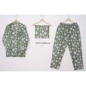 Ensemble de pyjama long de luxe à imprimé floral romantique en coton 100 %, tenue de nuit d'hiver à manches longues et pantalon, ensemble de vêtements de détente - Product Image 1