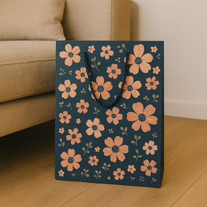 Sac cadeau en papier de luxe imprimé sur mesure avec poignées, design floral, sac de shopping recyclable pour boutique, cadeau ou emballage de détail - Product Image 2