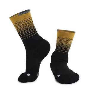Chaussettes de sport mi-mollet Elite Basketball confortables, anti-frottement, absorbantes, respirantes, antidérapantes et résistantes à l'usure - Product Image 4