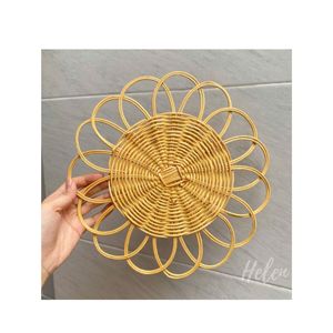 Salvamanteles de Ratán Hecho a Mano con Forma de Flor, Estilo Bohemio, Redondo, Decoración para el Hogar, Plato Decorativo Ligero de Diseño Plano - Product Image 1