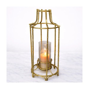 Farol decorativo de latón estilo antiguo con cilindro de vidrio transparente, portavelas resistente al calor para decoración del hogar. - Product Image 5