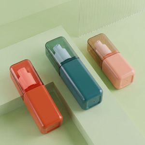 ขวด PET สำหรับเครื่องสำอางแบบขายส่ง พร้อมหัวปั๊มโลชั่น ขนาด 50 มล. 100 มล. พร้อมฝาปิด สำหรับบรรจุภัณฑ์น้ำหอมและเครื่องสำอาง ผู้ผลิตจากเวียดนาม - Product Image 2