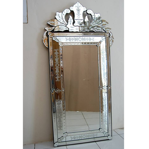 Miroir mural de style antique vénitien baroque de luxe |   Miroir en verre décoratif design pour salon, chambre et intérieurs d'hôtel - Product Image 1