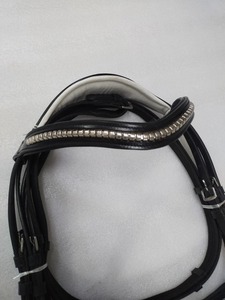 Brida de cuero para caballo de excelente calidad con cejuela patentada, disponible con cejuela tipo clincher, disponible con calidad y precio de exportación. - Product Image 2