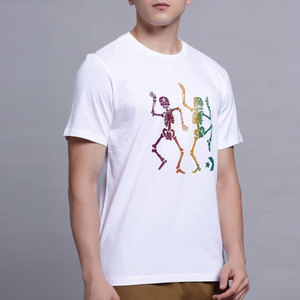 T-shirt blanc à manches courtes pour homme avec imprimé squelettes dansants colorés, col rond, style décontracté, coupe classique, tissu jersey 100% coton - Product Image 3