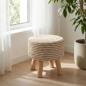 Pouf rond tressé à la main avec pieds en bois massif et jute naturel, repose-pieds moderne style bohème, siège décoratif pour salon et chambre. - Product Image 4