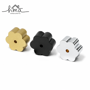 ที่วางธูปโลหะรูปดอกไม้ทำมือ สำหรับตกแต่งบ้าน ทำสมาธิ และอโรมาเธอราพี - Product Image 1