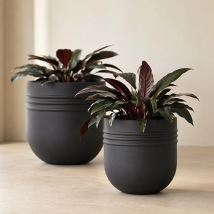Juego de 5 macetas decorativas esféricas de fibra de vidrio negra lisa, estilo escandinavo, para jardín, patio, interior y exterior, de 30-60 cm, a precio económico. - Product Image 5