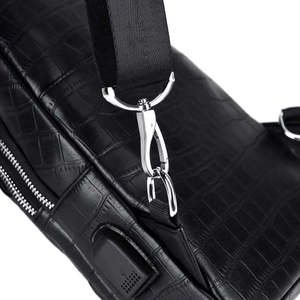 Sac bandoulière Oxford pour homme à motif crocodile avec fermeture éclair, sangle réglable, design antivol pour les voyages/le travail, toutes saisons - Product Image 2