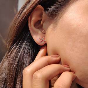 Pendientes de Moissanita con Corte Brillante Redondo en Forma de Cruz, Plata de Ley 925, Lujosos y Modernos para Compromiso, Boda, Aniversario - Product Image 4