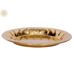 Plato de latón pequeño de 6 pulgadas hecho a mano, artículo hecho a mano en platos y platos de la India - Product Image 2