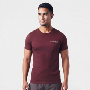 T-shirt de sport ajusté en coton à manches courtes pour homme, personnalisable, imprimé, tendance, couleur vin, vente en gros - Product Image 4