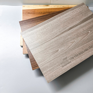 Panneau en mousse PVC à grain de bois décoratif PIMA, haute densité, résistant au feu et aux UV, pour présentoirs intérieurs et étagères de vente au détail - Product Image 3