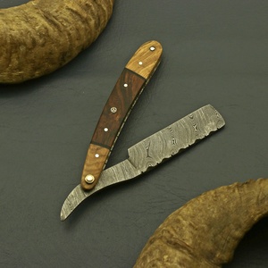 Couteaux de chasse à pointe tombante en acier Damas faits à la main, ultra-affûtés, avec manche en bois et étui en cuir, pour la survie en extérieur - Pasha Enterprises - Product Image 5
