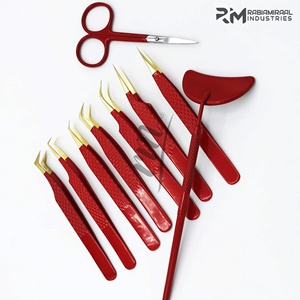 Pince à épiler de précision en acier inoxydable rouge RABIAMIRAAL INDUSTRIES avec pointes dorées pour extensions de cils, couleur rouge poudré - Product Image 6