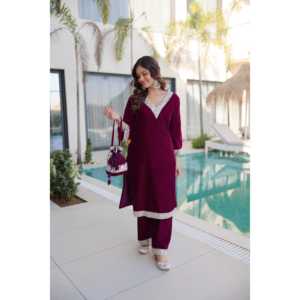 Conjunto de Top y Pantalón de Terciopelo con Bordado Zari y Espejos, con Batwa, para Fiestas - Product Image 4