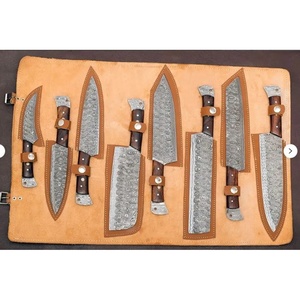 Juego de Cuchillos de Chef Profesionales de Acero de Damasco Hechos a Mano por Ahmad Fabric, 8 Piezas, Mango de Resina, Funda de Cuero, Diseño Moderno, Personalizable - Product Image 5