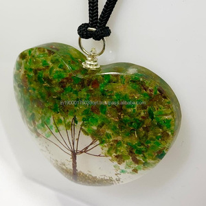 Collier pendentif en cristal gravé sculpté en orgonite, pierre naturelle de guérison, pierre précieuse, best-seller - Product Image 5