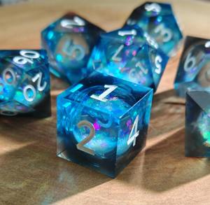 Ensemble de dés en résine prêt à l'emploi avec boîte, dés polyédriques en résine personnalisés pour les jeux de rôle sur table Dungeons and Dragons, dés de jeu en gros - Product Image 3