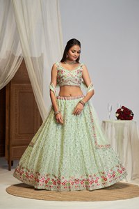 Lehenga Choli vert menthe tendance, longueur ras du sol, broderie florale multicolore, séchage rapide, pour mariages et fêtes, en tissu filet, par un créateur - Product Image 3