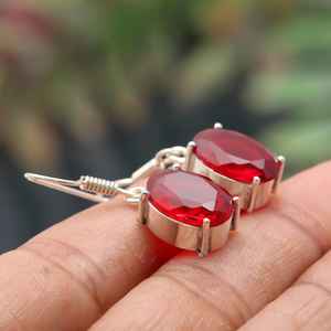 Pendientes de Plata de Ley 925 con Granate de Mozambique, Color Rojo, Forma Ovalada, Gema Solitaria - Product Image 6
