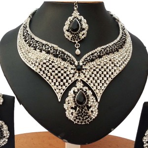 Parure Collier et Boucles d'Oreilles Vintage en Plaqué Argent avec Strass en Cristal, Bijoux de Mariée pour Femme, Forme Ailes, Perles et Zircons Taillés - Product Image 2