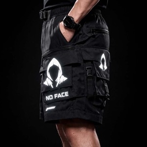 กางเกงขาสั้นเทคแวร์ผู้ชายพิมพ์ลายสะท้อนแสง หลายกระเป๋า สไตล์ทหาร สีดำ ขายส่ง พร้อมโลโก้สั่งทำ - Product Image 5